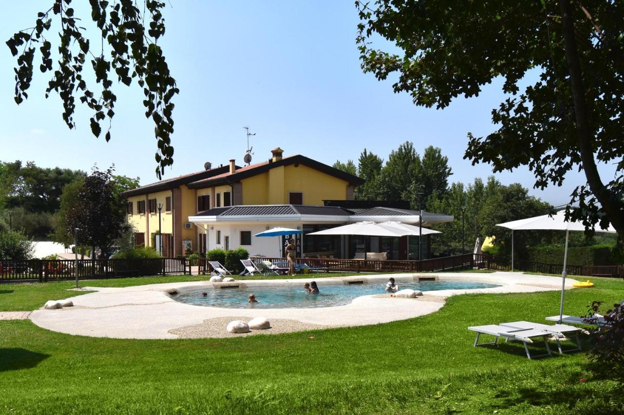 Agricampeggio Corte Tonolli Valeggio sul Mincio Luaran gambar